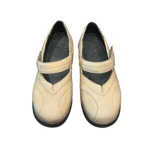 Nature's Stride Shelby Therapeutic Yellow‎ Patent Leather Mary Jane Shoes 5.5WW